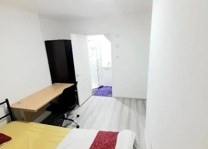 Double Ensuite Room 2